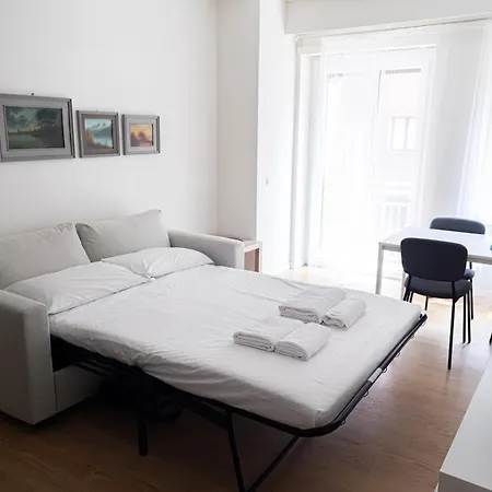 Moderno Bilocale In Corso Buenos Aires