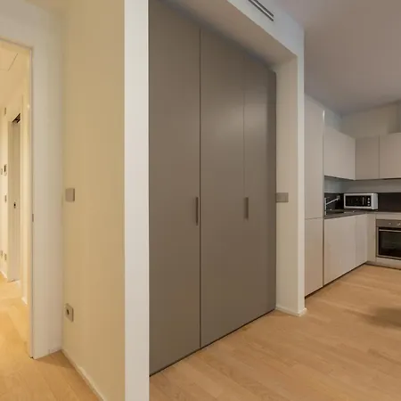 Cozy Flat With Parking Apartment Milan