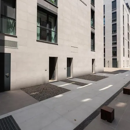 Easytopstay - Cozy Flat With Parking Lägenhet Milano