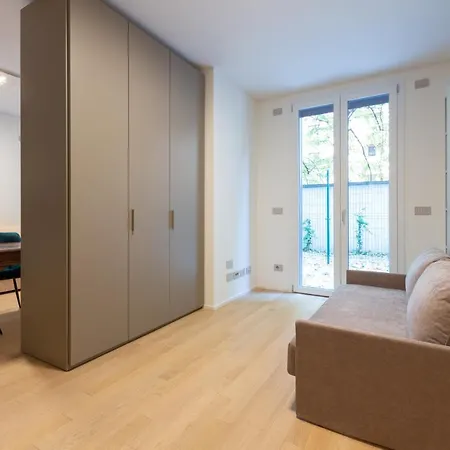 Apartment Cozy Flat With Parking Milan