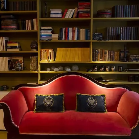 Luxury Bohemian With Private Garden In Milán