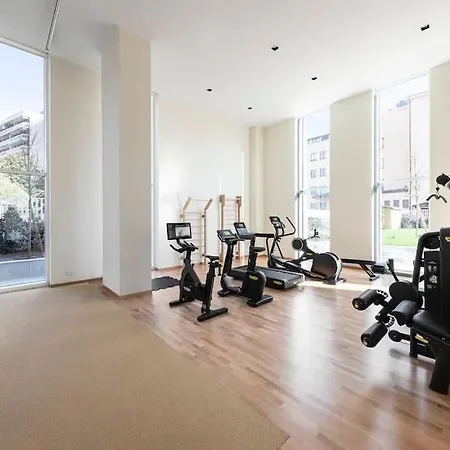 Eliteestates-sky16+gym+pool+free Parking+ps5+rooftop *