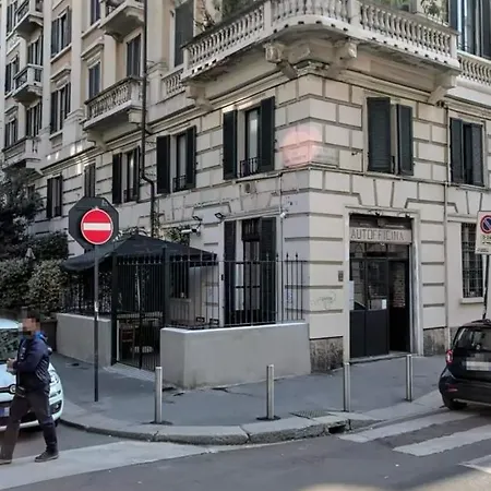 Luxury Bohemian With Private Garden In Milaan