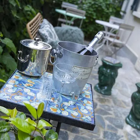 Luxury Bohemian With Private Garden In Appartement