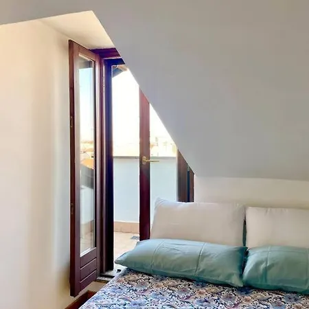Luminoso Bilocale Con Terrazzo Milan