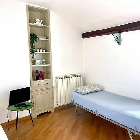 Luminoso Bilocale Con Terrazzo Apartment Milan