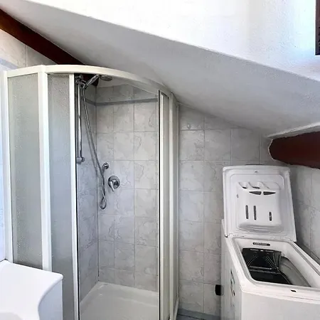 Apartment Luminoso Bilocale Con Terrazzo
