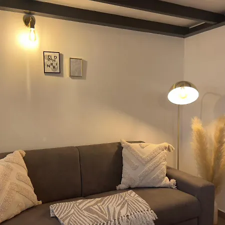 Regina In Porta Romana 3 - Sky Tv, Wifi & Breakfast Box * Milán