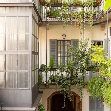 Joyful Naviglio Fortunato * Milan