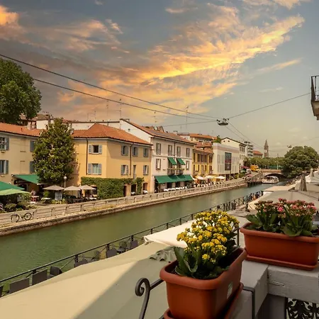 Joyful Naviglio Fortunato Apartment *