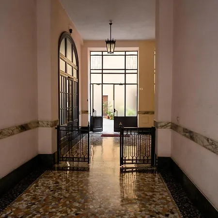 Cinque Vie Floor - Center Apartment *