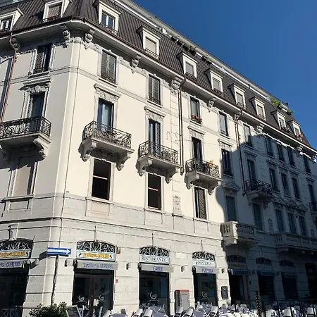 Апартаменты Isola District Bright House