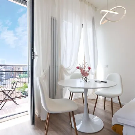 Apartman Primopiano - Padova 320 *