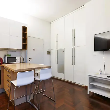 Cadorna Modern In The Centre Apartment