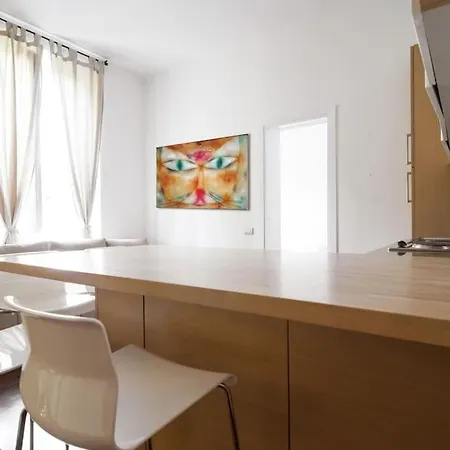 Cadorna Modern In The Centre Apartment