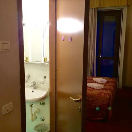 Royal Hotel