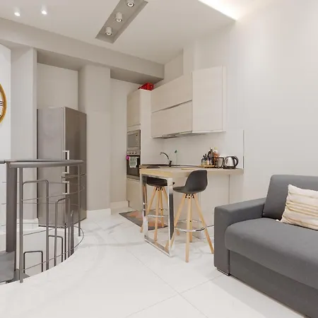 Apartment Design Milano-moscova With Shared Terrace *