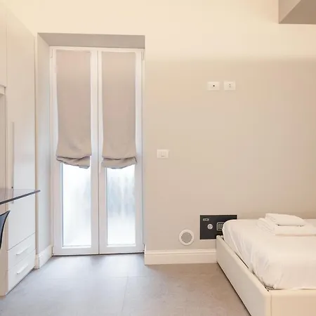 Apartment Design Milano-moscova With Shared Terrace Milan