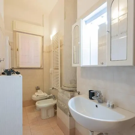 Youhosty - Ampere 102 Milan
