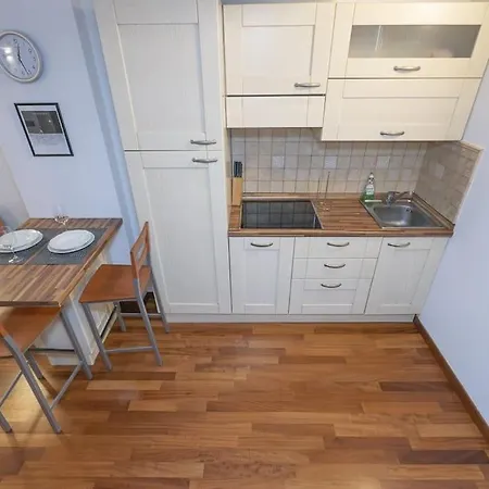 Apartment Youhosty - Ampere 102 Milan