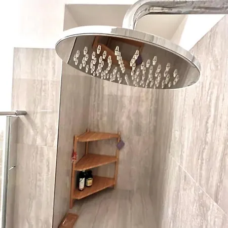 Porta Venezia Luxury One-bedroom ميلان