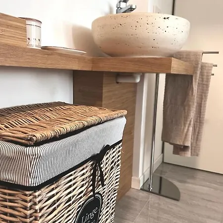 Porta Venezia Luxury One-bedroom ميلان