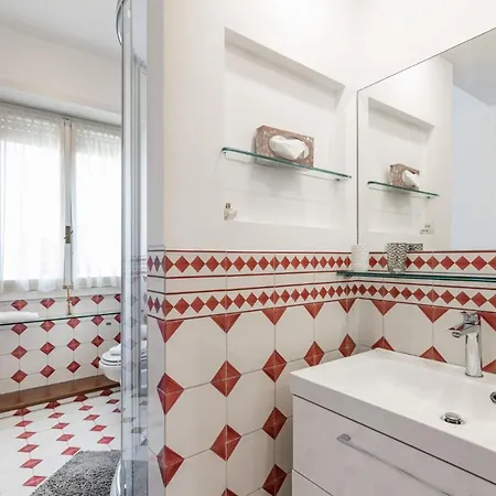 Easylife - - Spallanzani 15 - Porta Venezia * Milano