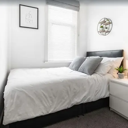 Beautiful 2 People Apartment