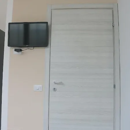 Gambara Guests House 3*