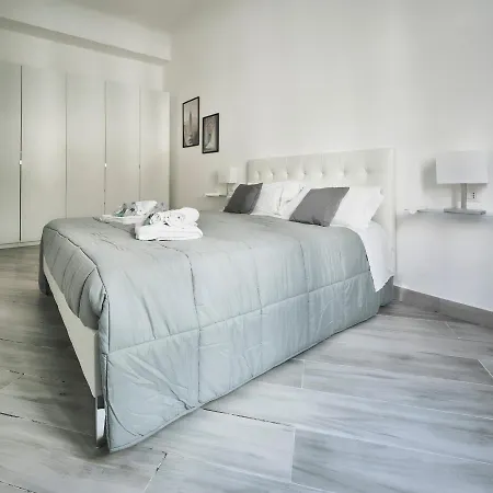 Apartment Centrale Elyon Milan