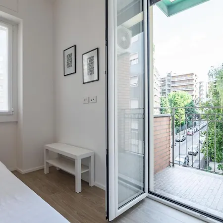 Easylife - Milano- Privata Angera 10s -