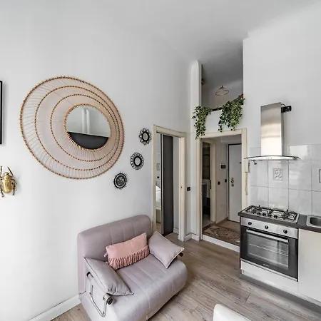 Isola And Garibaldi District Lovely Apartman *