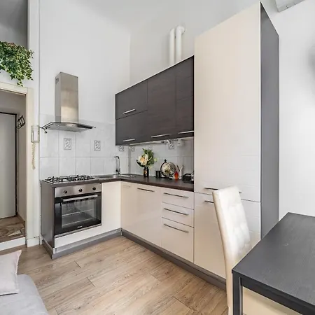 Isola And Garibaldi District Lovely * Mailand