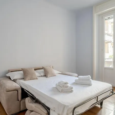 Lovely In Milano-porta Romana W/ Balcony Apartment *