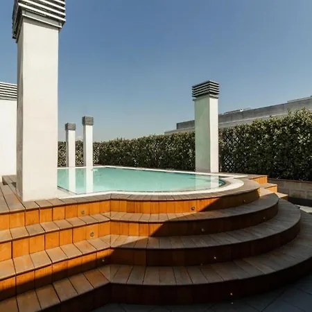 Luxurious 4-bedroom Penthouse In The Heart Of The * מילאנו