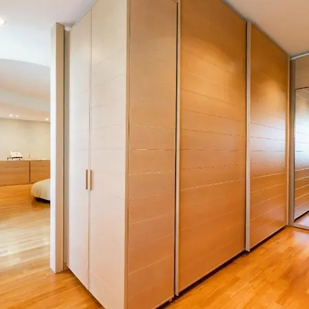 בית נופש Luxurious 4-bedroom Penthouse In The Heart Of The