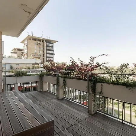 בית נופש Luxurious 4-bedroom Penthouse In The Heart Of The