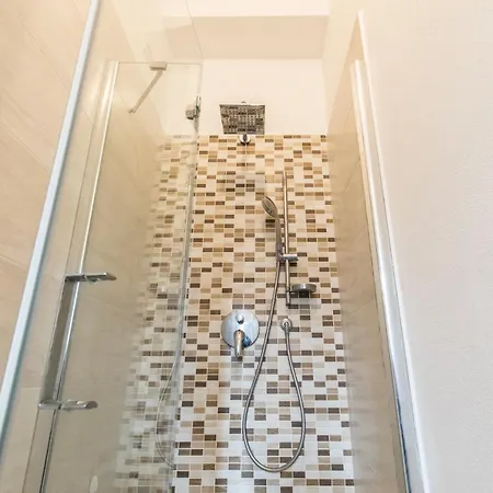 Appartement Bellarmino 21 *