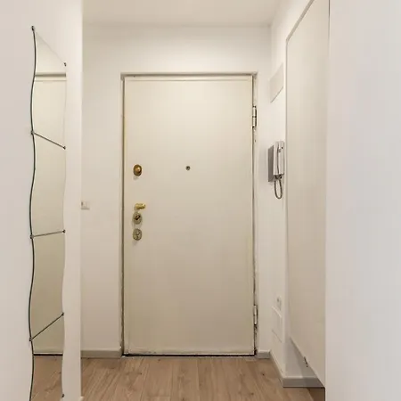 Maison La Vecchia - Via Missaglia - By Host4u Apartment *