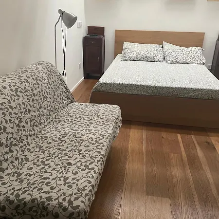 Apartment Monolocale Corso Sempione T10691 Milan