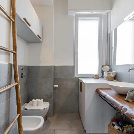Easylife - - Filippetti 29 - Porta Romana * Milan