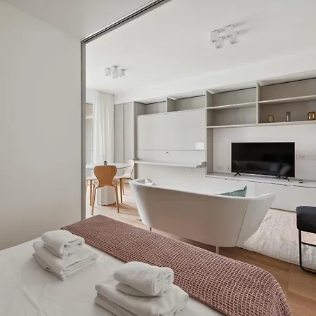 Limehome Via Stresa Apartamento *