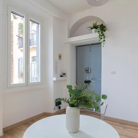 Ihost Flat - Monza 20 Milaan