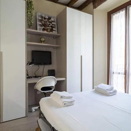 Apartment Easylife - Romantico Rifugio In Porta Venezia *