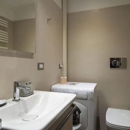 Apartment Easylife - Romantico Rifugio In Porta Venezia Milan