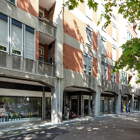 Apartmán - Roomy 300 M From M3 Affori Fn! *