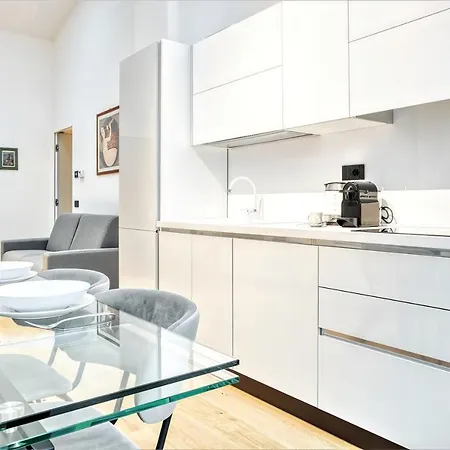 Apartment Hostmate - - Pastrengo - Isola *