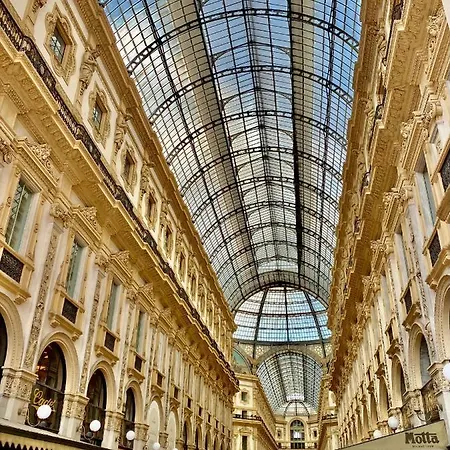 Glass Floor Loft Milano
