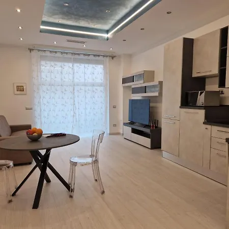 Апартаменты N&ghomesweethome Gogh Elegante E Confortevole *