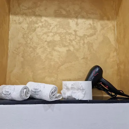 Apartment N&ghomesweethome Gogh Elegante E Confortevole